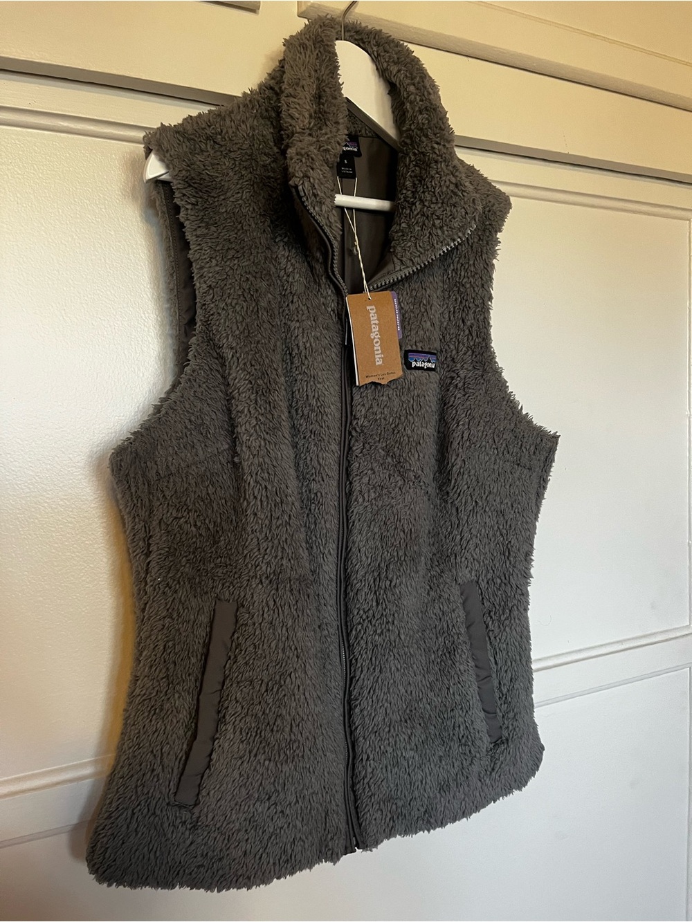 Patagonia Los Gatos Dark Gray Plush Fleece Vest